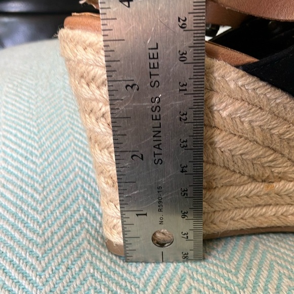 Dolcetta Selma 6.5 women’s Black and Tan Espadrille Wedges - Picture 12 of 16